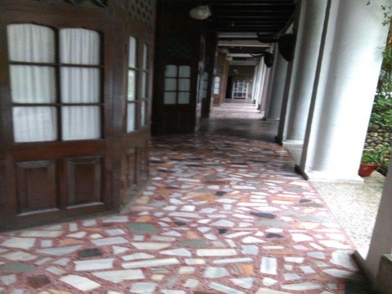 Hotel Walnut Grove Мусори Екстериор снимка