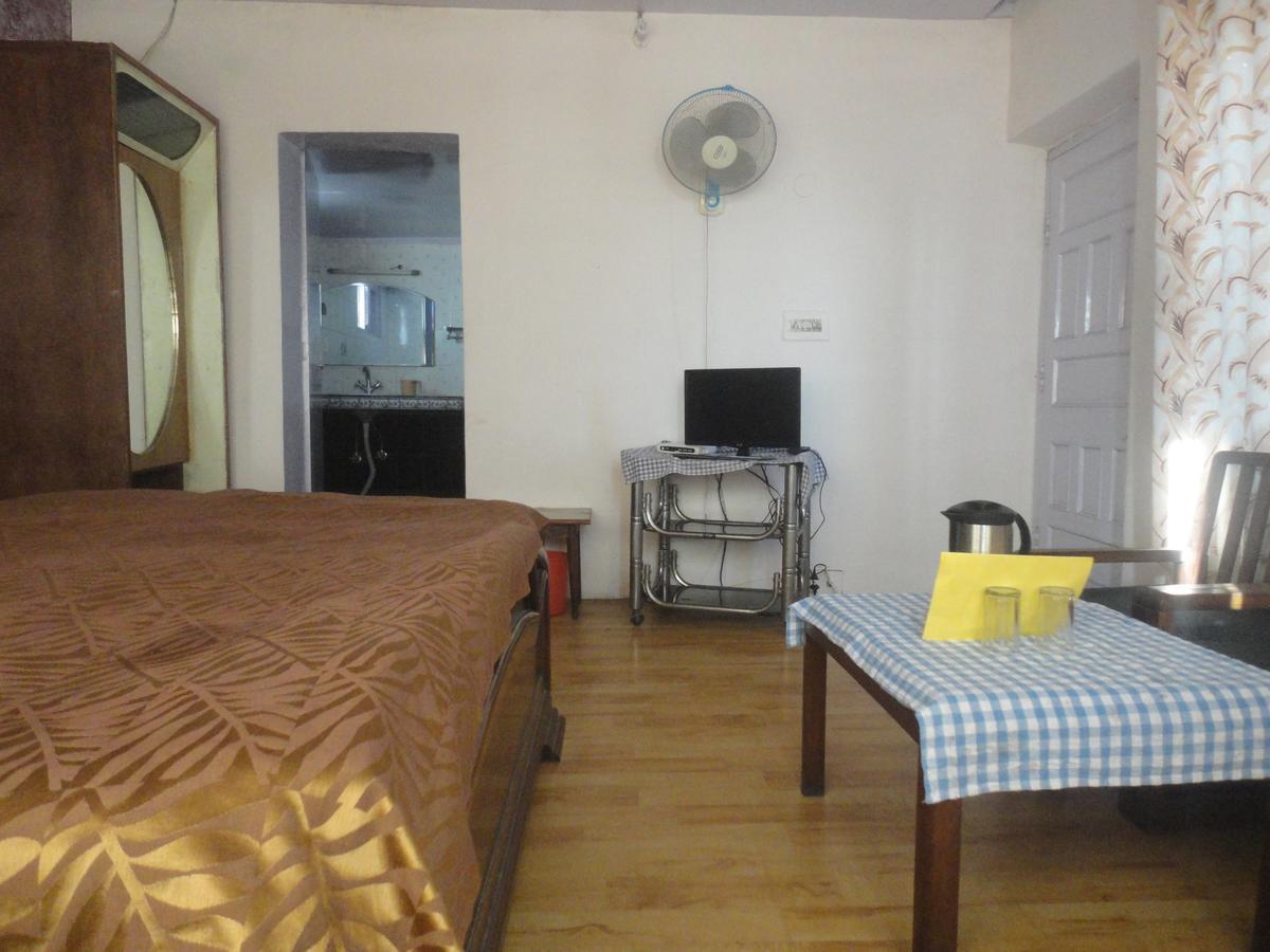 Hotel Walnut Grove Мусори Екстериор снимка