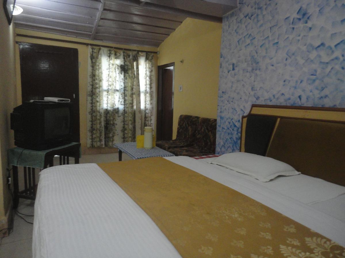 Hotel Walnut Grove Мусори Екстериор снимка
